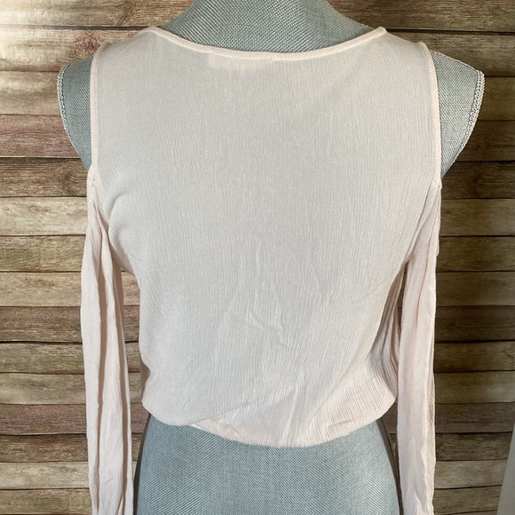 Lush Crop Cold Shoulder Top - Picture 5 of 7